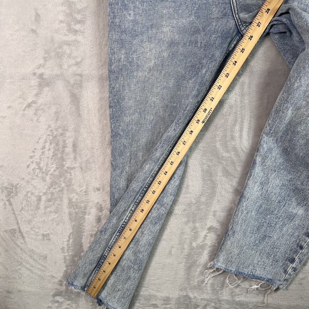 Abercrombie & Fitch Ultra High‎ Rise Mom Jeans Size 29 Paperbag Fit Light Wash - Picture 8 of 13